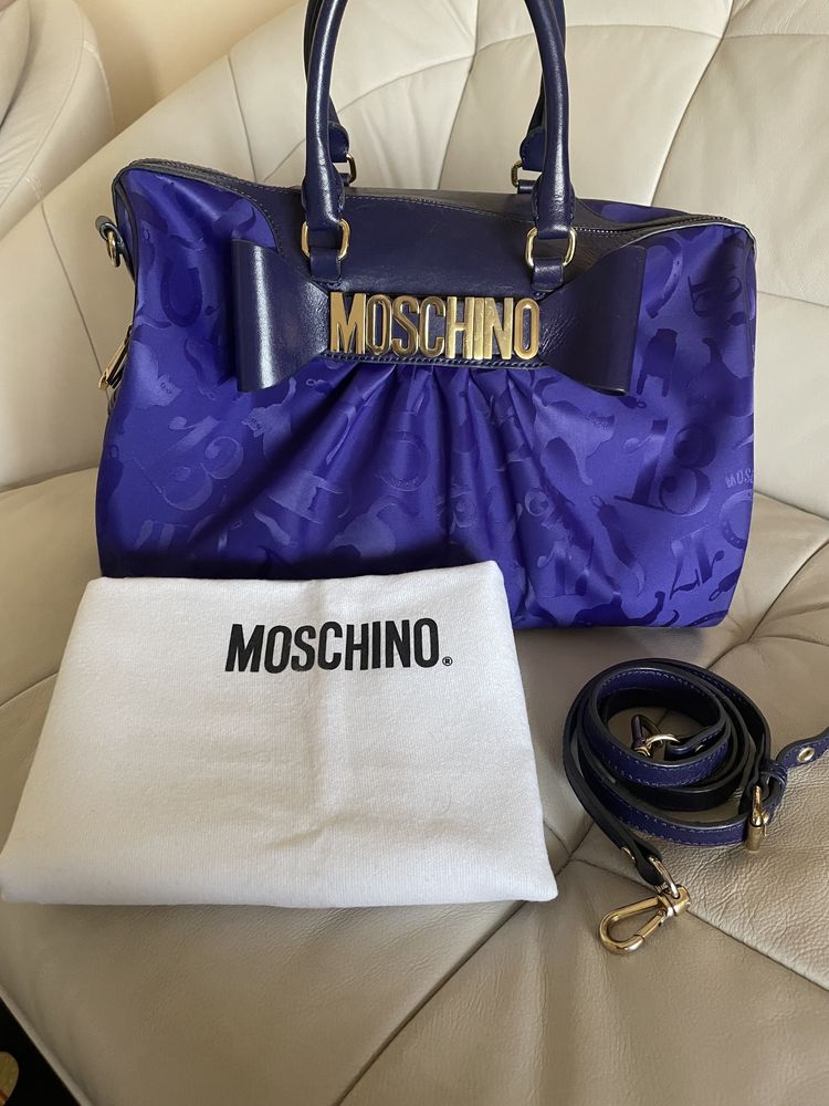 Vand geanta Moschino originala