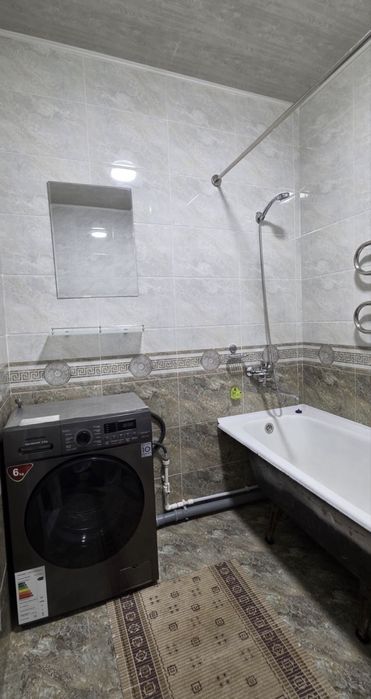 Сдается 3 ком Ахмад Югнакий 256-школа. Без лифта