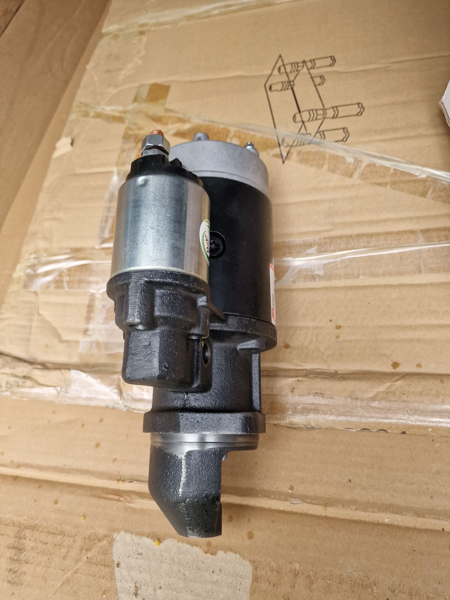 Electromotor tractor fiat 311.315.411.415 pe 12 și 24 v import 1250 le