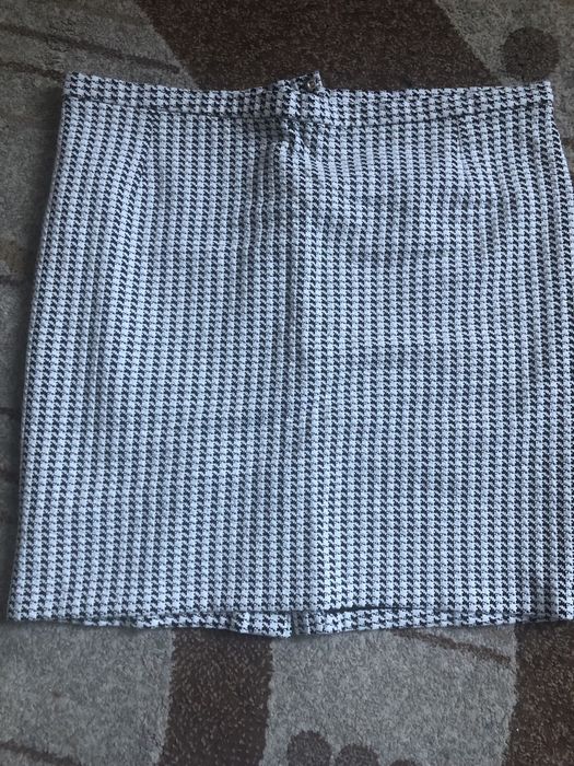 Vand fusta din tweed