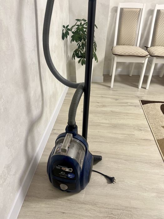 Пылесос Samsung в отличном состоянии