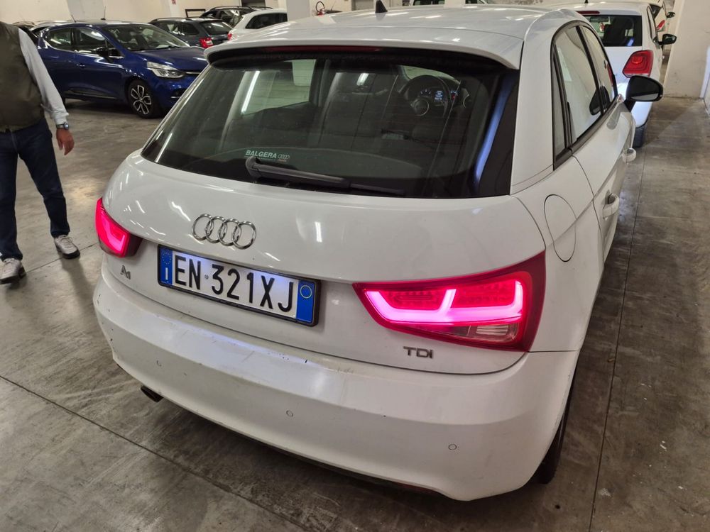 Ауди А1 sportback 1.6tdi - На Части!!! Led! Xenon