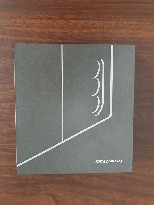 Новый samsung Z Fold 7.