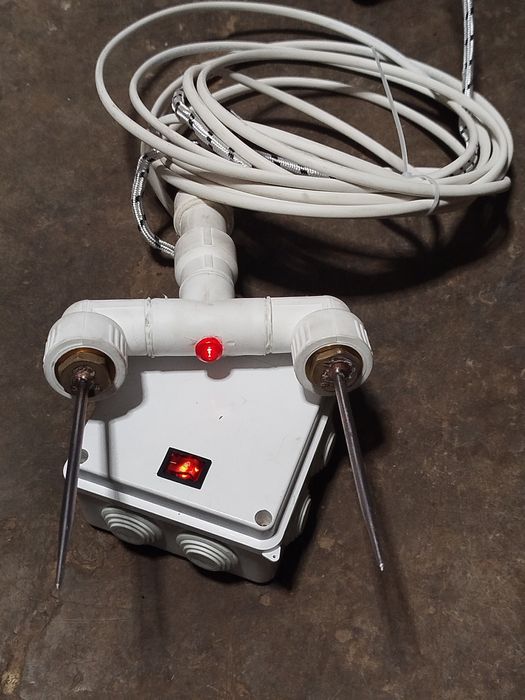 Vând asomator electric