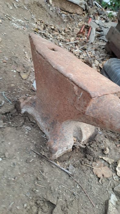 Продам наковалный