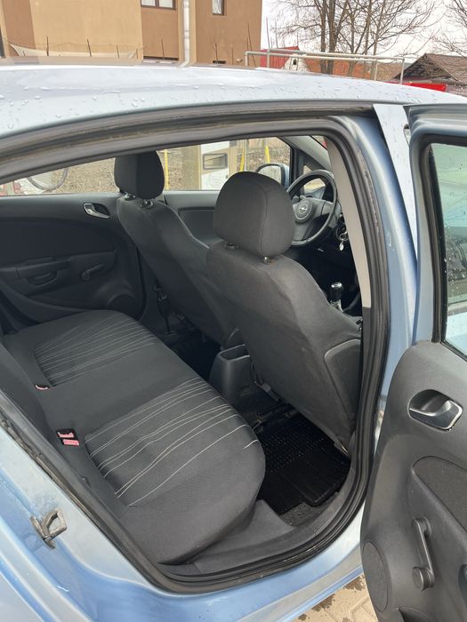 Opel Corsa d 1.3 cdti -masina ideala pentru oras ,consum redus