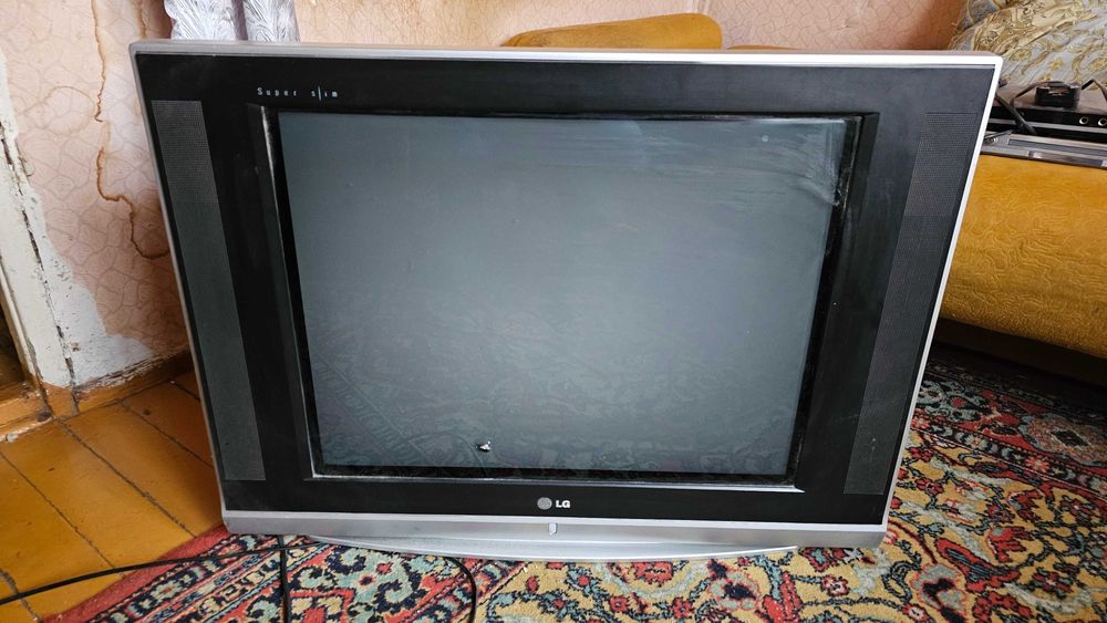 Продам телевизор LG