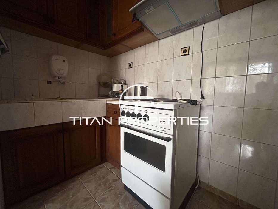 Дава се под наем Двустаен апартамент в Варна, Завод Дружба - 80 кв.м за 409 € - Снимка #1