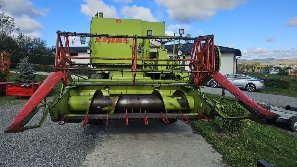 Combina CLAAS Compact 30
