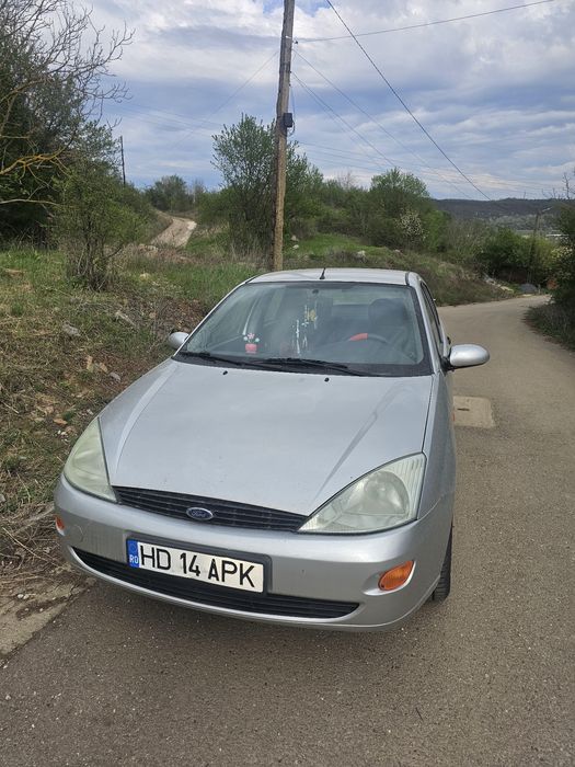 Ford focus 2 1.6 benzina