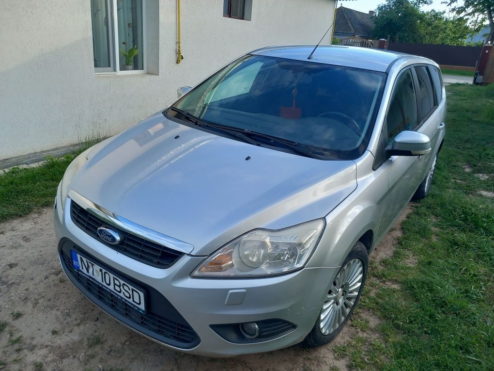 Ford Focus 2.   1.6tdci 2010


-climă automată pe 2 zone
-pachetul chr