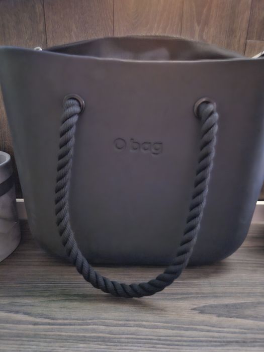 Нова черна чанта Obag