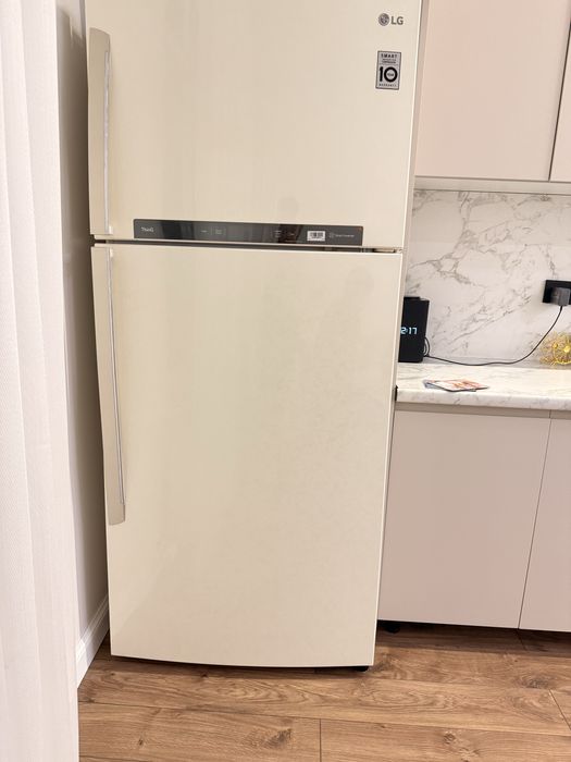 Продам холодильник LG