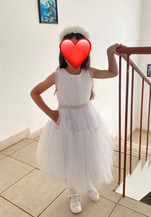 Продам белое детское платье