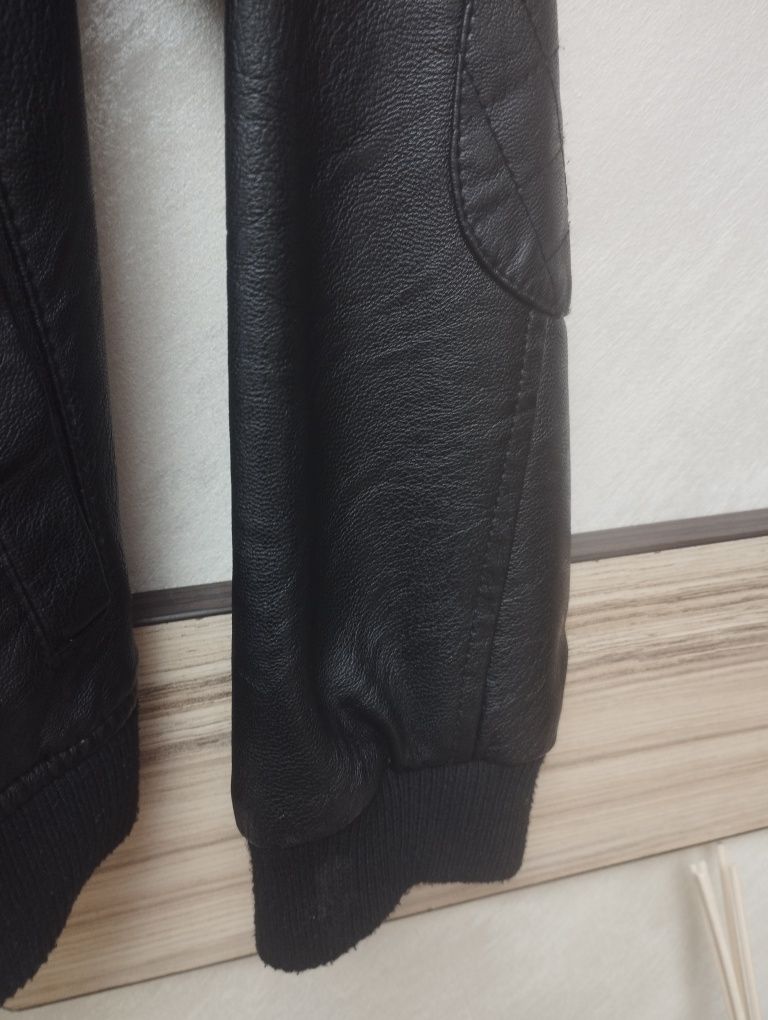 Кожено яке Guess