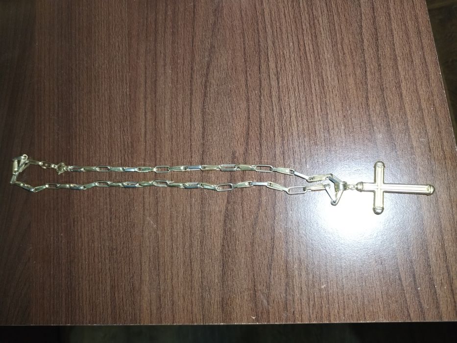 Lantisor plus cruciulita