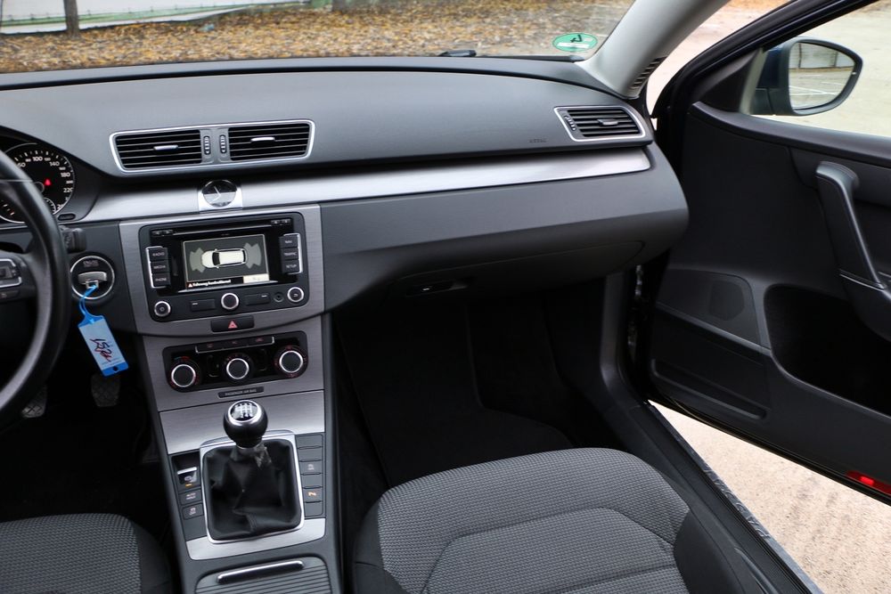 Vand Volkswagen Passat b7 Euro 5 Navi Clima Senzori