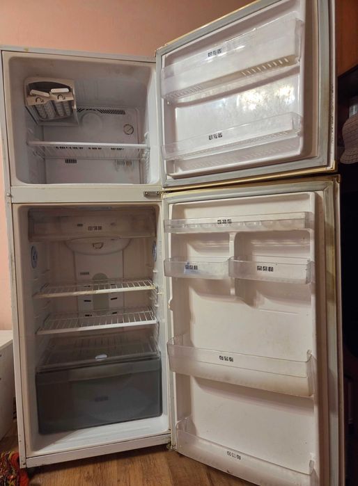 Продам холодильник