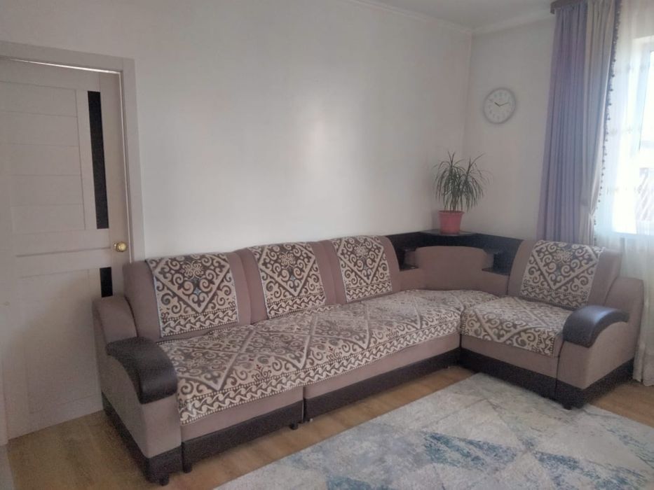 Срочно продам диван