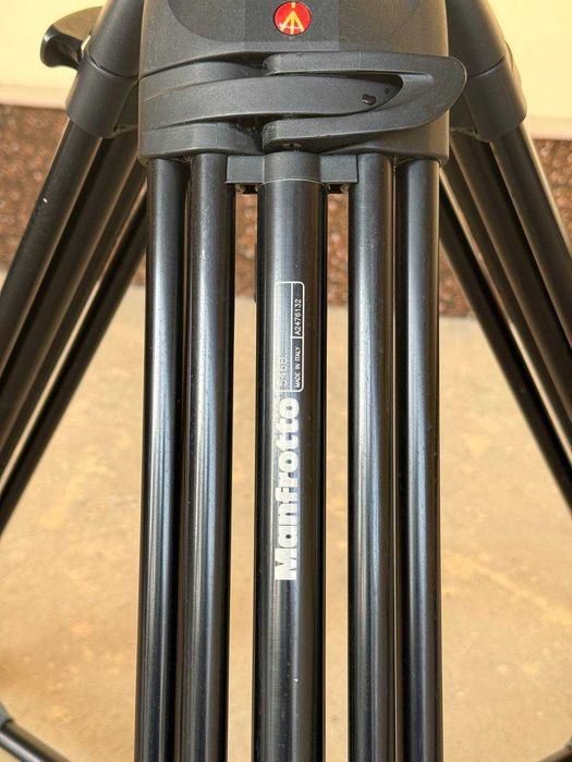 Manfrotto 546B 504HD Fluid Video Head  Aluminum Tripod