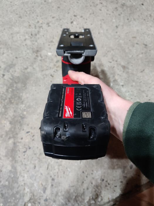 Pendular Milwaukee M18 FBJS 2023