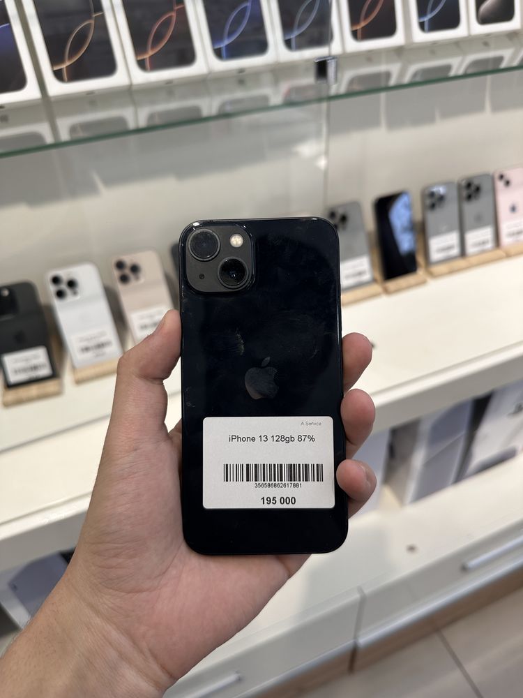 iPhone 13 в идеальном состоянии