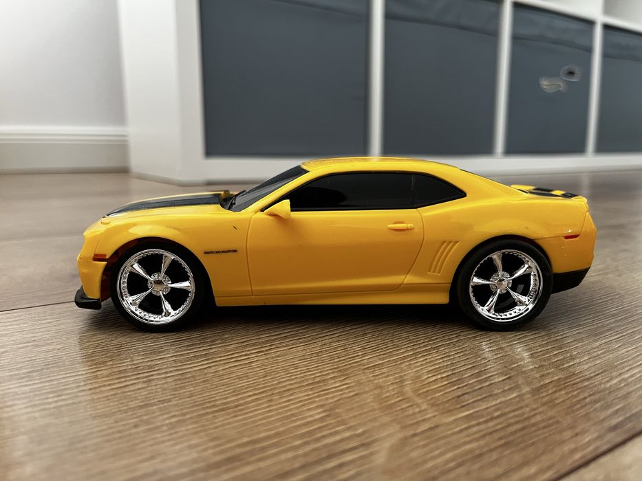 Chevy Camaro cu telecomanda 1:24