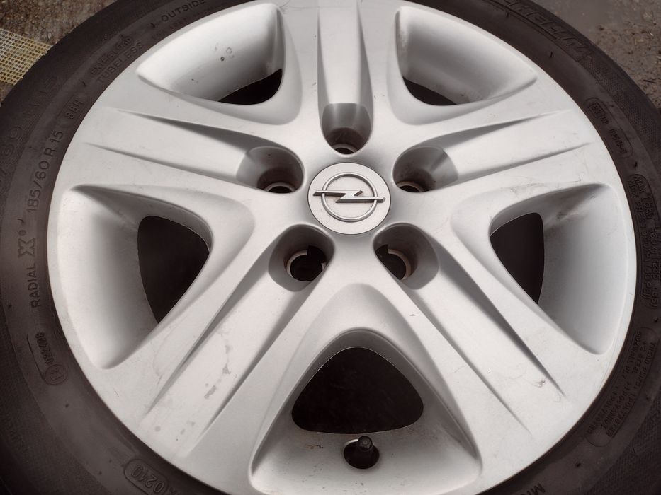 Оригинални 15-5х110 ЕТ43 6j Opel Meriva