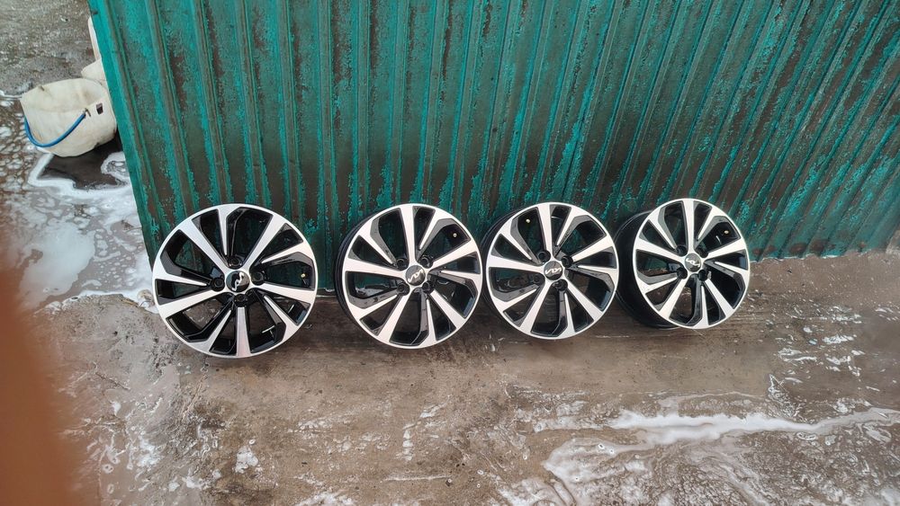 Продам диски на 15 киа рио