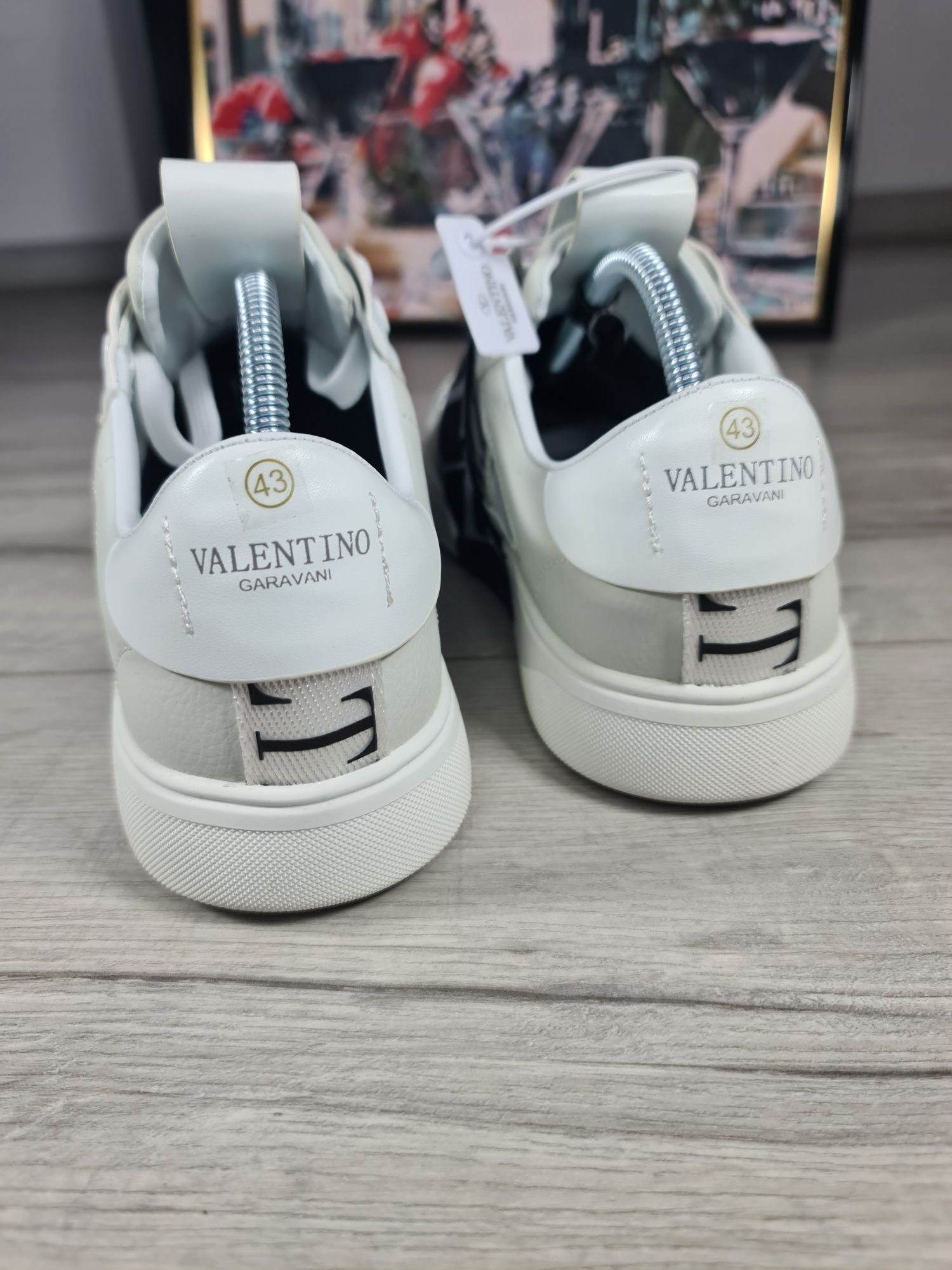 Sneakers-Valentino-VL7N-Albi-Transport-Gratuit-Breloc-LV+Parfum-Cadou