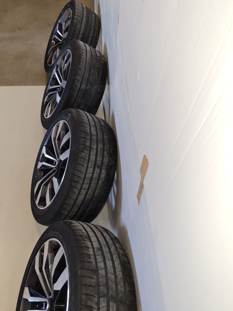Set 4 jante aliaj + cauciucuri vara 285/40R21  V Touareg R_line