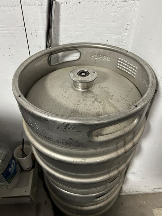 ,butoi inox bere bergenbier și tuborg,skol, carlsberg