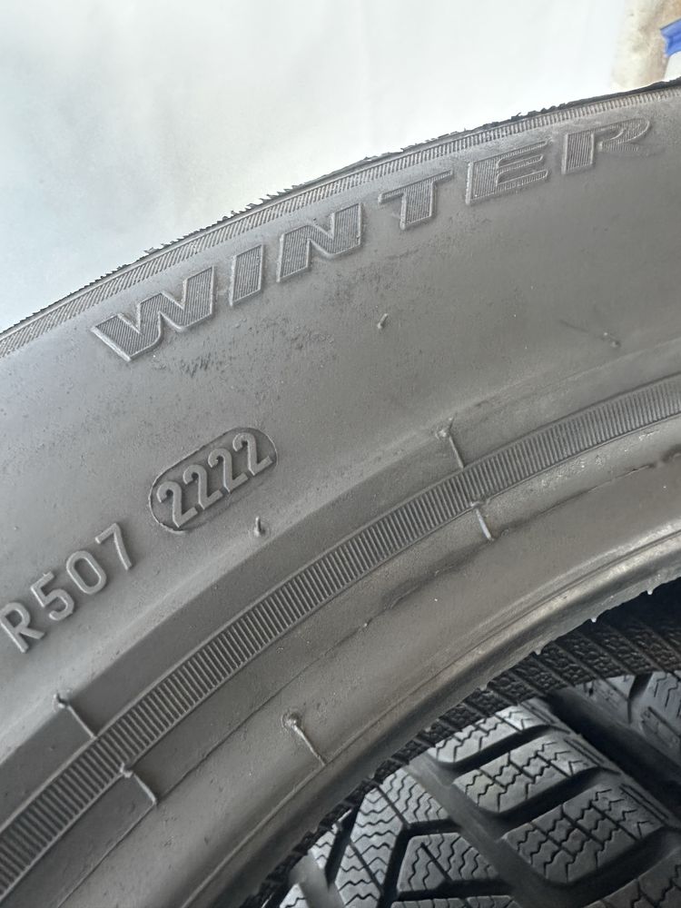 215/55/17 Pirelli dot22 4 броя