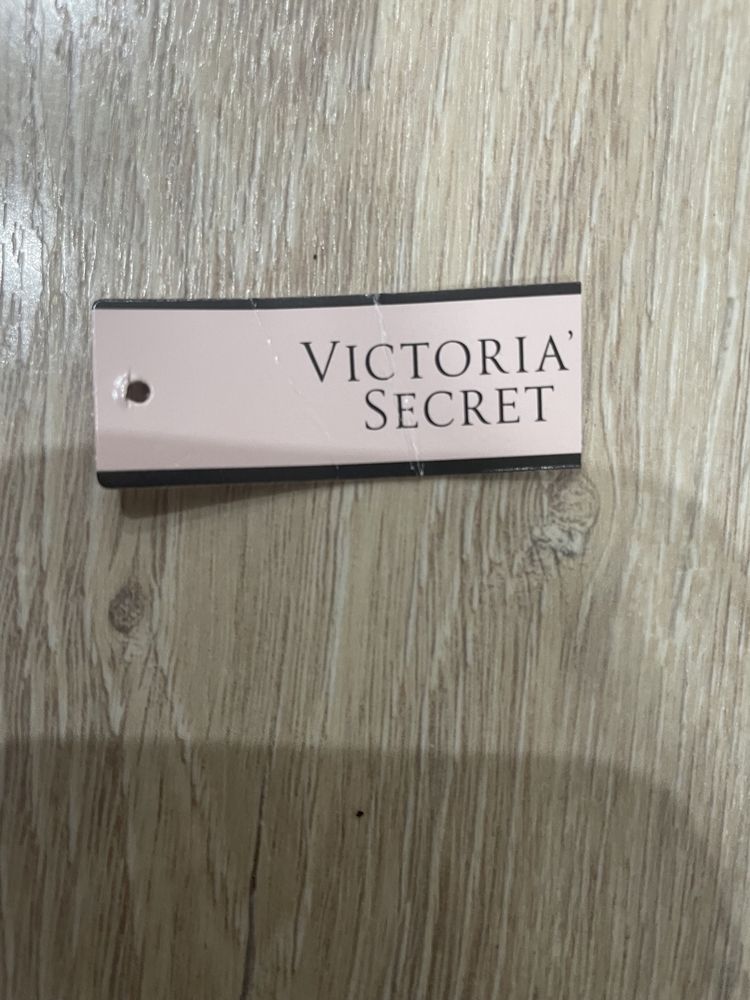 Нощница Victoria’s Secret