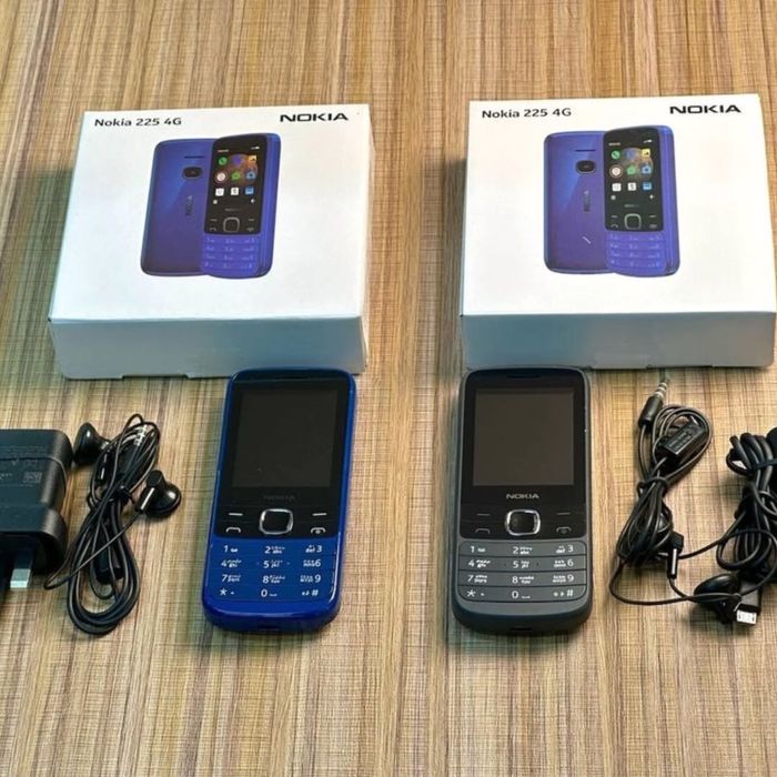 Продам Кнопочный телефон Nokia 225