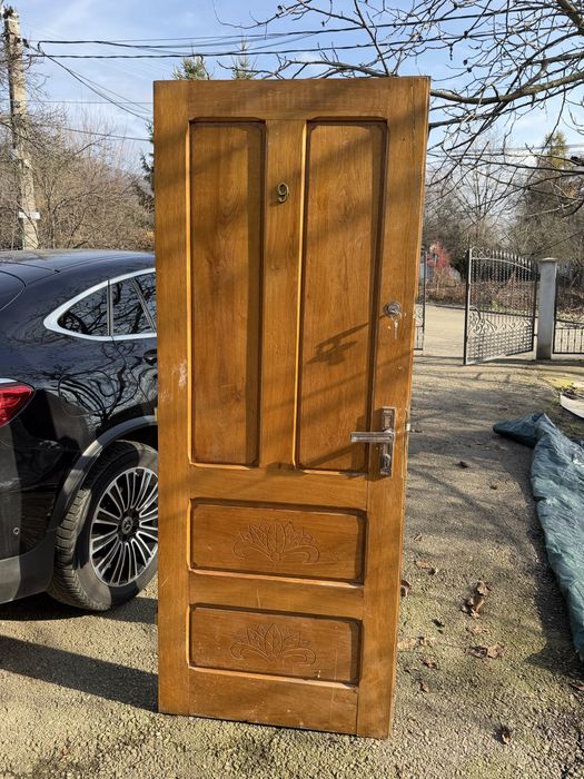 Usa de stejar cu toc