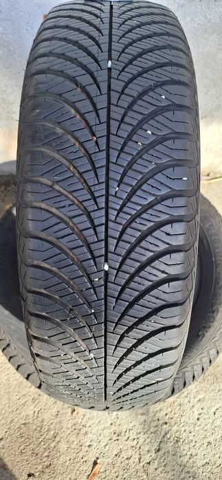 2бр. 175/65/15 Goodyear 7mm грайфер, дот 20г. Безплатен монтаж