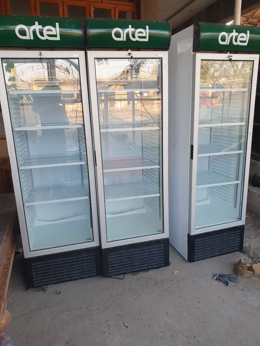 Витрина холодилник