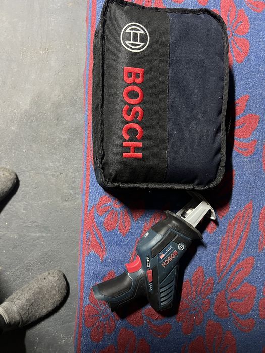 Autofiletantă Bosch 12 v si fierăstrău pendular