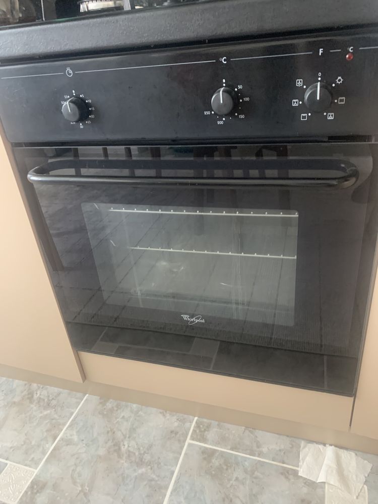 Продам Духовку встроеную