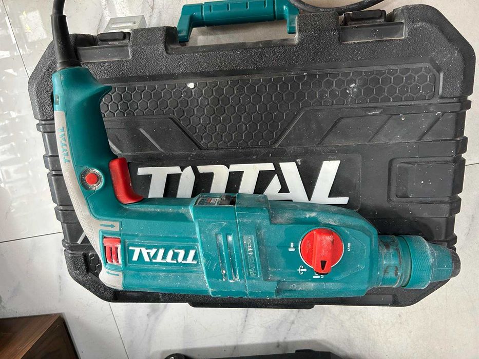 Перфоратор TOTAL TH308268-2  SDS+ 800 W  2.5 J