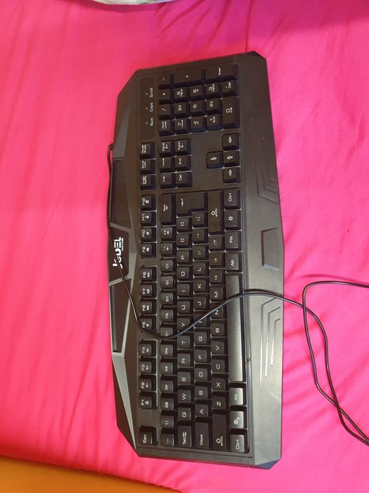 светеща клавиатура