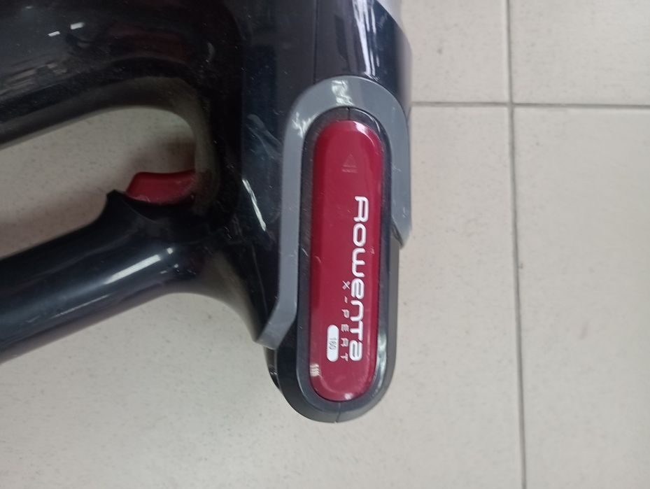 Продавам без кабелна прахосмукачка