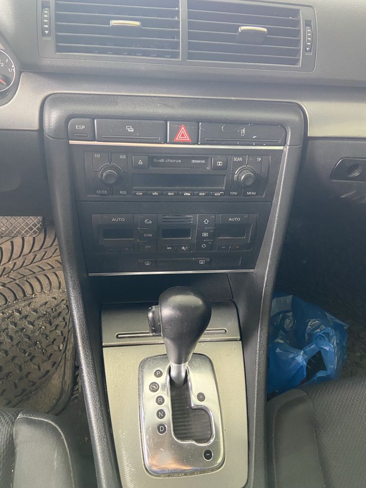 Audi A4 b6 2000 кубика на части