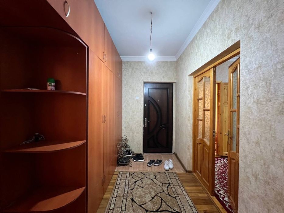 Продаётся  3в4/4/5 92 м2(сдвоенный зал) на Юнусабаде 15 кв-л