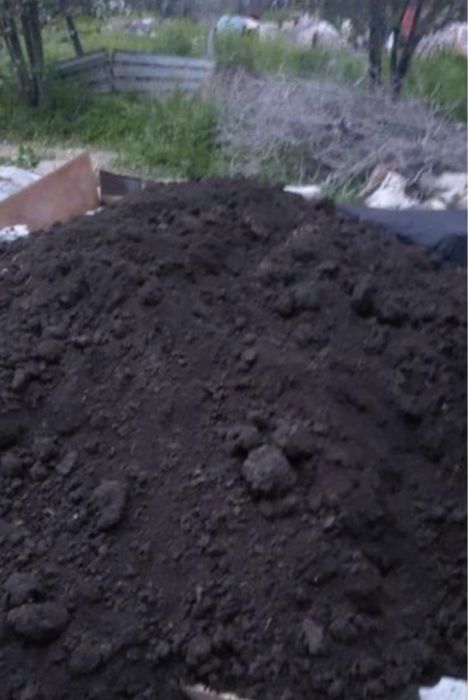 Ченозеом Егінге Құнарлы қара топырақ  навоз