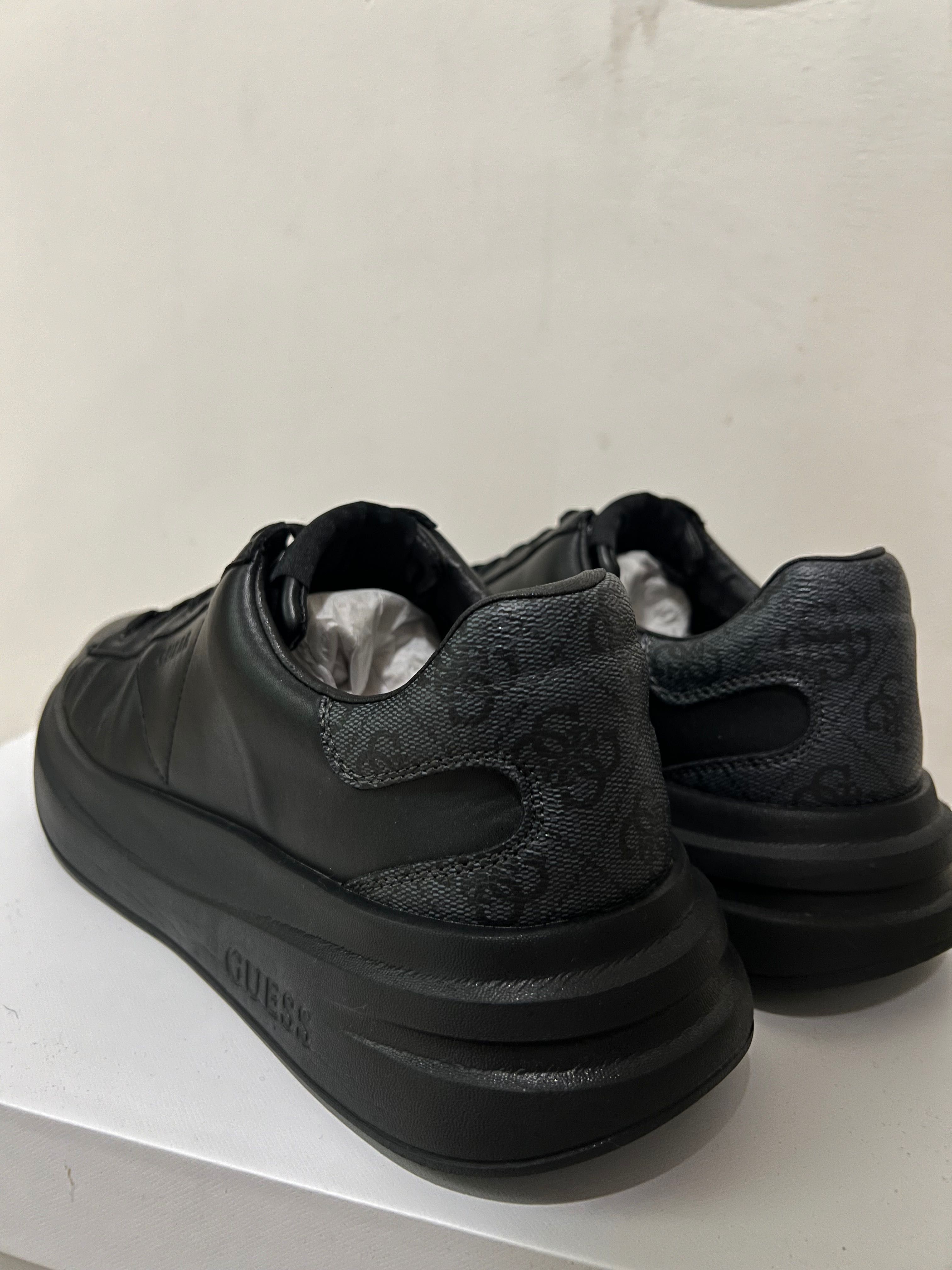 Обувки Guess ELBA