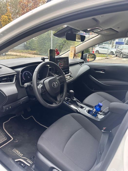 Inchiriez Toyota Corolla (2025) HYBRID/ HYBRID +GPL pentru BOLT/UBER