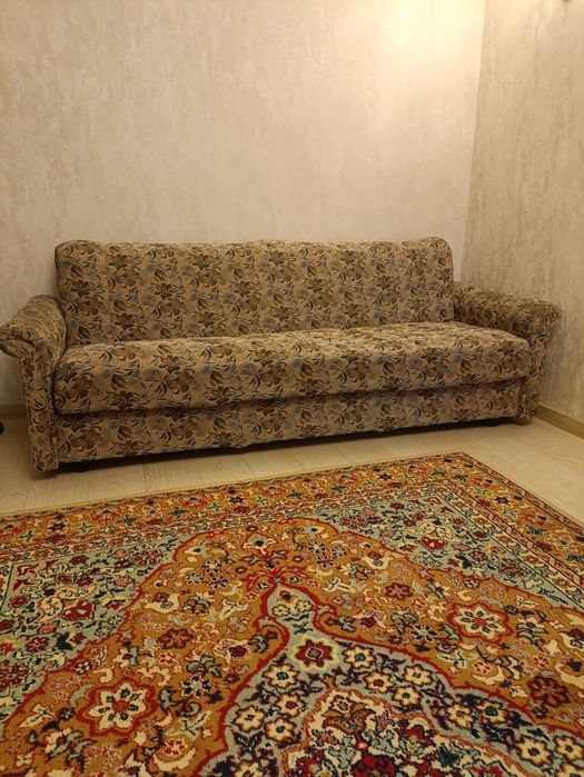Продаю диван и два кресла