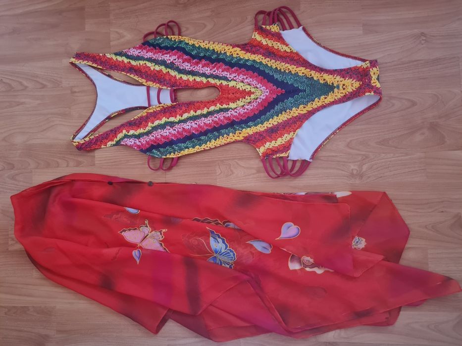 Бутиков цял бански и парео / универсален размер